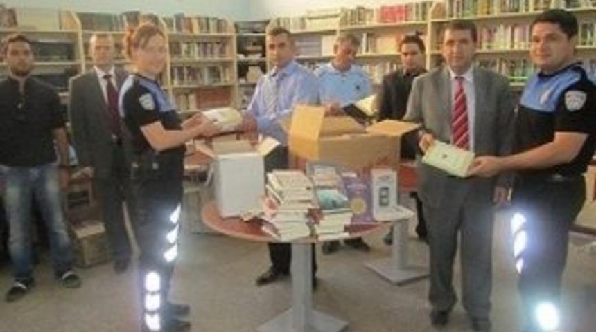 Emniyet&rsquo;ten Cezaevine Kitap Jesti