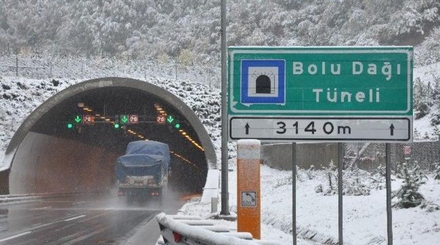 Bolu Dağı'nda kar kalınlığı 15 santime ulaştı