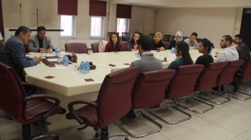 B&uuml; &Ouml;ğrencilerinden Başkan Akın&rsquo;a Ziyaret