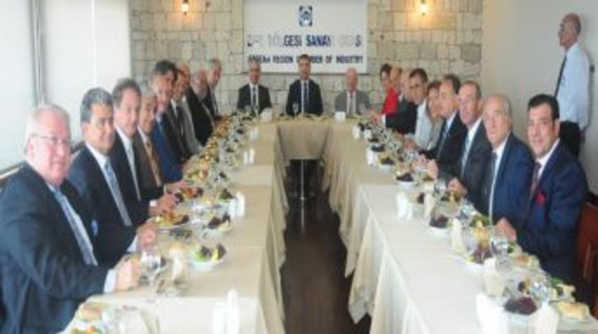 İzmir Valisi Toprak: Fahri Konsoloslar EXPO&rsquo;nun Doğal G&ouml;revlisi