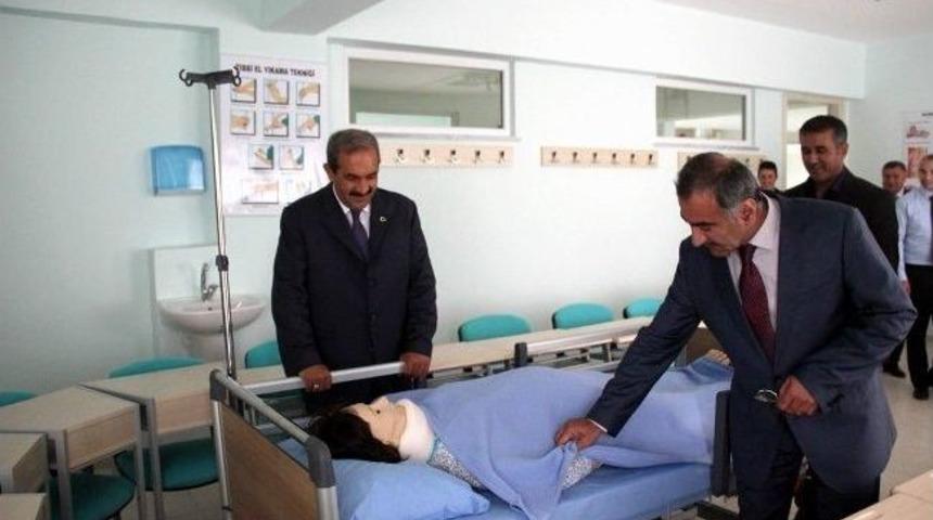 Başkan &Uuml;rg&uuml;p'ten Şifaiye Sağlık Meslek Lisesi'ne Hayırlı Olsun Ziyareti