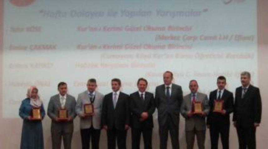 Kur'an-ı Güzel Okuyanlar Ödüllendirildi