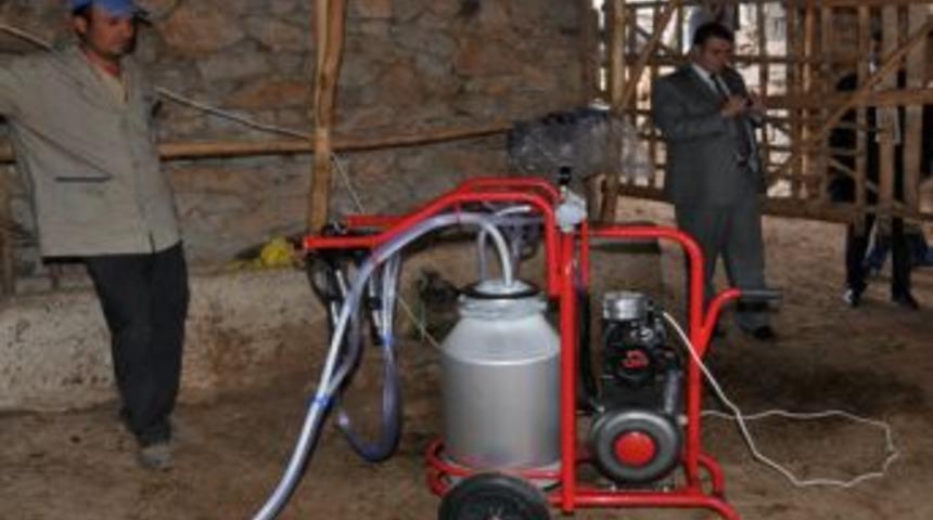 Süt Sağım Makineleri Sahiplerini Buldu