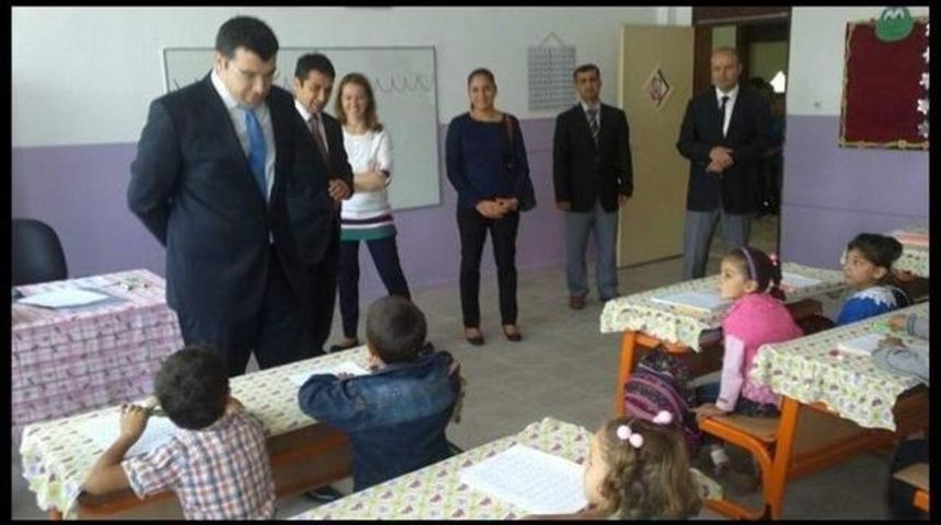 Kaymakam &Ccedil;ift&ccedil;iler, İlk&ouml;ğretim Okulunu Ziyaret Etti
