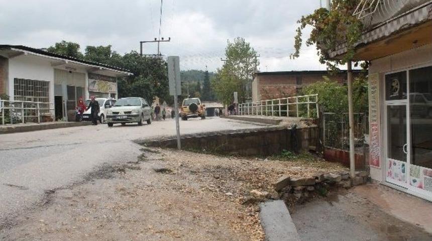 Yarım K&ouml;pr&uuml; G&ouml;renleri Hayrete D&uuml;ş&uuml;r&uuml;yor