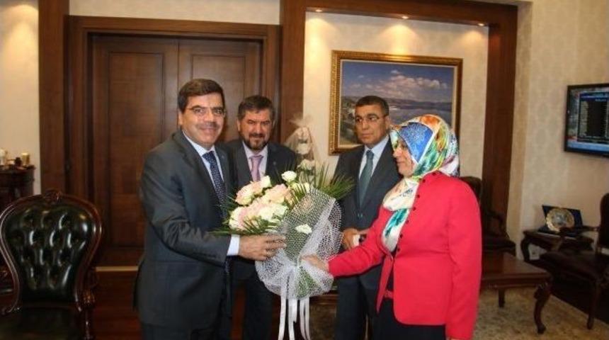 Din G&ouml;revlileri, Vali Yılmaz&rsquo;ı Ziyaret Etti