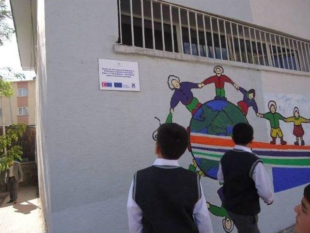 Hakkari&rsquo;de &ldquo;ortak D&uuml;ş&uuml;nce Ortak Resim&rdquo; Projesine B&uuml;y&uuml;k İlgi 3