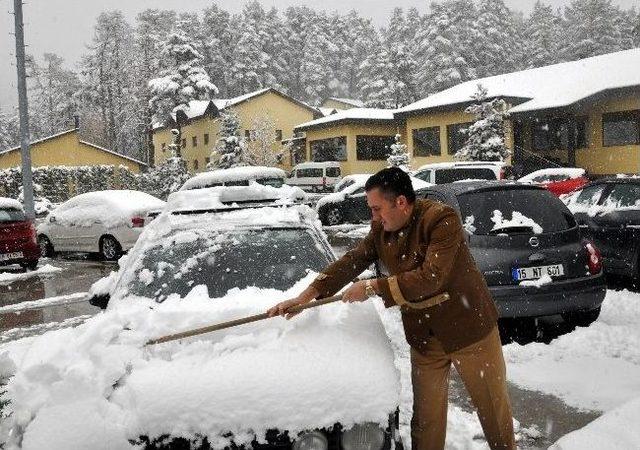 Abant Beyaz Gelinliğini Giydi 1