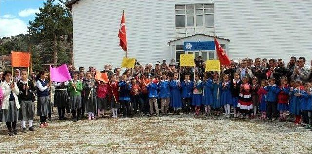 Konya’da İlkokul Öğrencilerinden Eylem