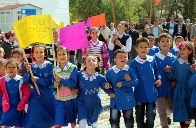 Konya’da İlkokul Öğrencilerinden Eylem