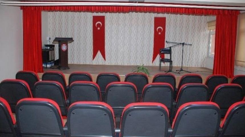 Okulların Salonları İzmit Belediyesi&rsquo;nden