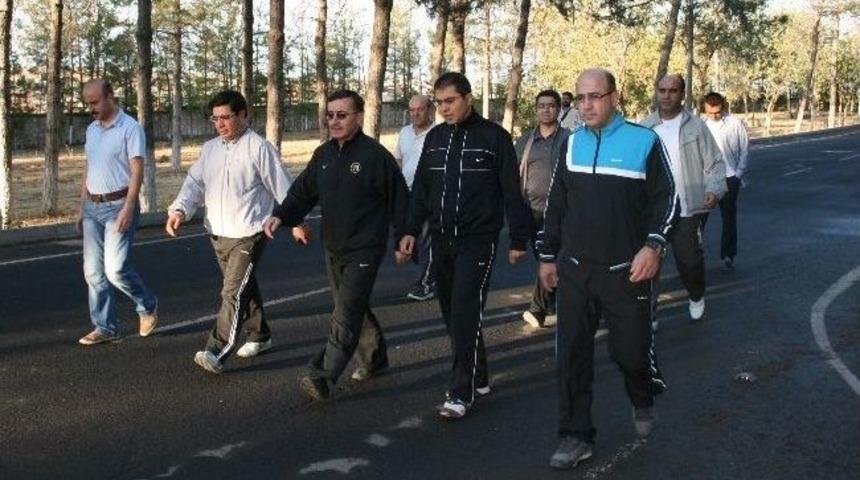 Batman'da 'd&uuml;nya Y&uuml;r&uuml;y&uuml;ş G&uuml;n&uuml;' Etkinlikleri