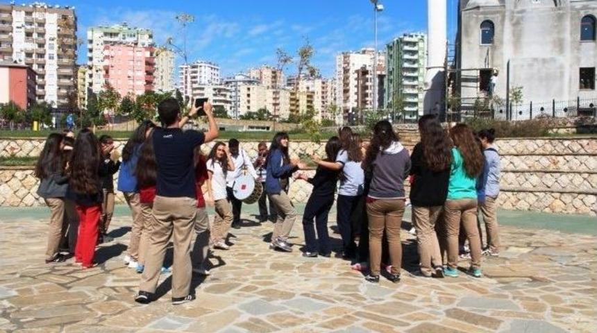 &lsquo;hayvanları Koruma G&uuml;n&uuml;&rsquo;ne Davul Zurnalı Kutlama