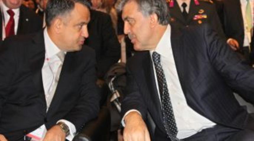 G&uuml;l: İslam Ile Demokrasi Arasında Bir Ikilem Yoktur