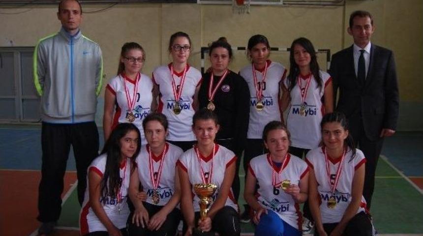 Amat&ouml;r Spor Haftası Voleybol M&uuml;sabakaları Sona Erdi
