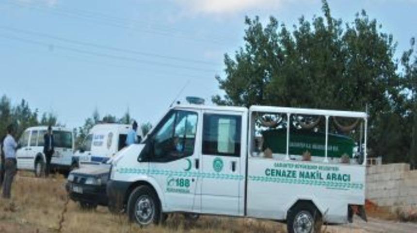 Kızını &Ouml;ld&uuml;ren Baba, Kendini Ihbar Edip Teslim Oldu