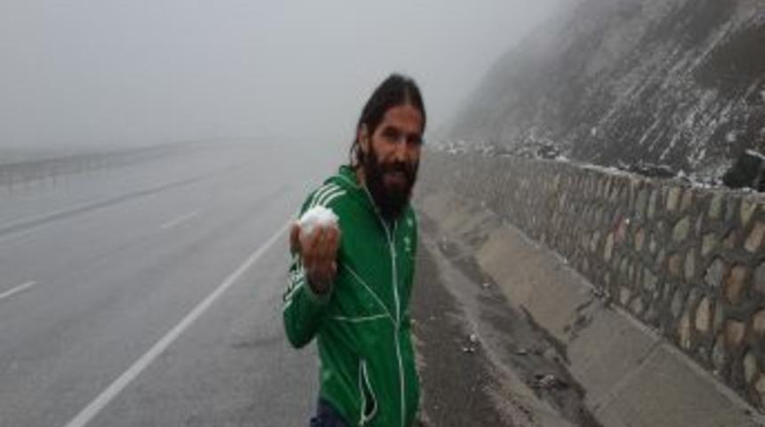 Yama&ccedil; Paraş&uuml;t&uuml; I&ccedil;in Sivas&rsquo;a Gelenlere Kar S&uuml;prizi