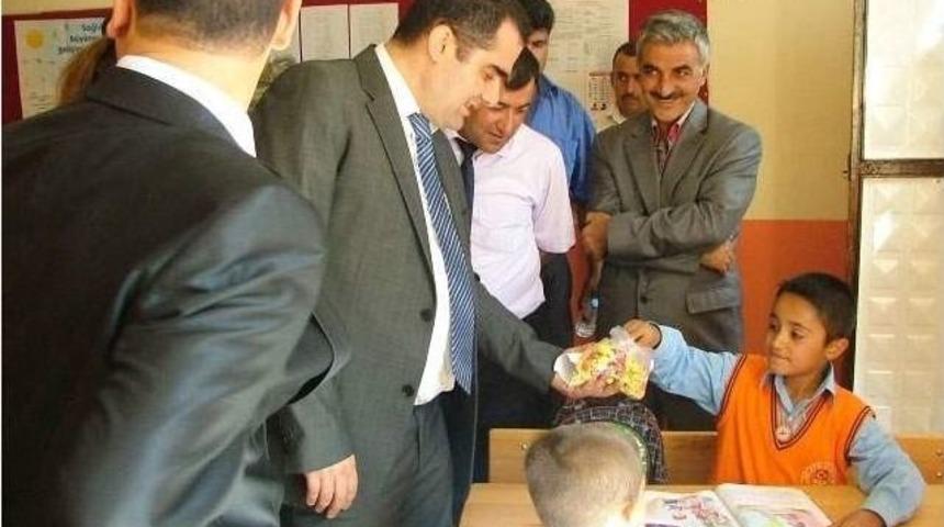 Besni İl&ccedil;e Kaymakamı Emrah Yılmaz, K&ouml;y Gezilerine Başladı