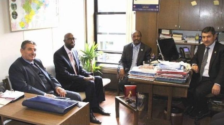 Somali Devlet Bakanı&rsquo;ndan Milletvekili &Uuml;r&uuml;n&rsquo;e Ziyaret