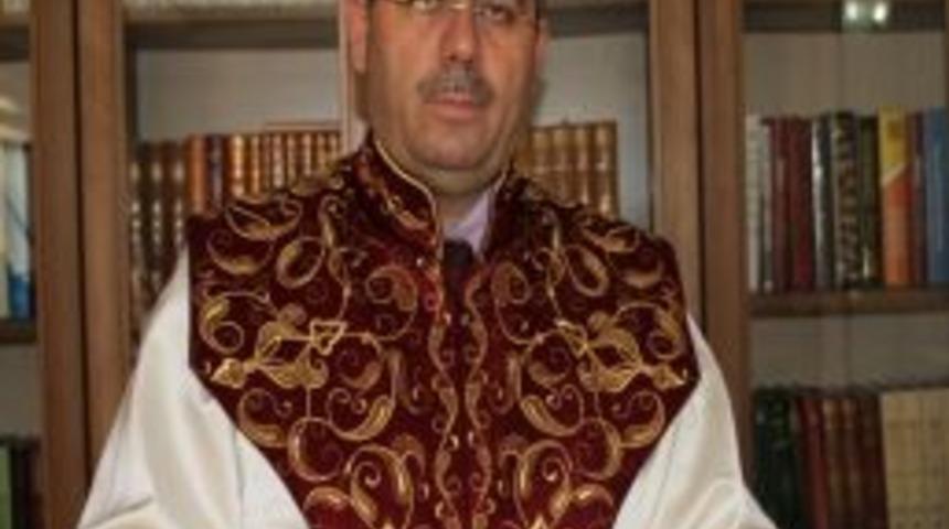 'Camiler G&ouml;n&uuml;llerin, Duyguların Ve Duaların Birleştiği Mek&acirc;nlardır'