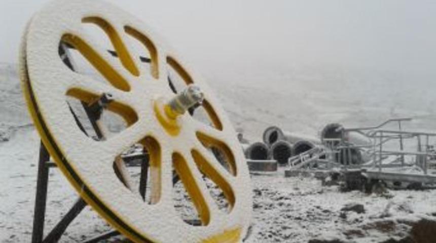 Yıldız Dağı Kış Sporları Turizm Merkezi&rsquo;ne Yılın Ilk Karı D&uuml;şt&uuml;