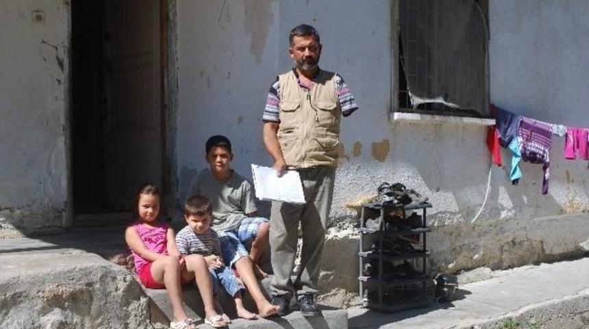 Ter&ouml;r Mağduru Yardım Bekliyor
