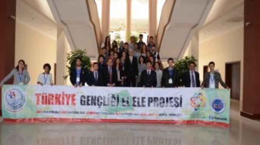 'T&uuml;rkiye Gen&ccedil;liği El Ele Projesi' Kırıkkale&rsquo;de Son Buldu