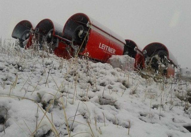 Yıldız Dağı’na Mevsimin İlk Karı Düştü