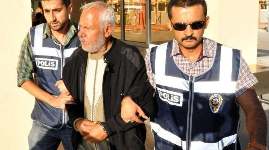 Kızını Vuran Baba Emniyete G&ouml;t&uuml;r&uuml;ld&uuml;