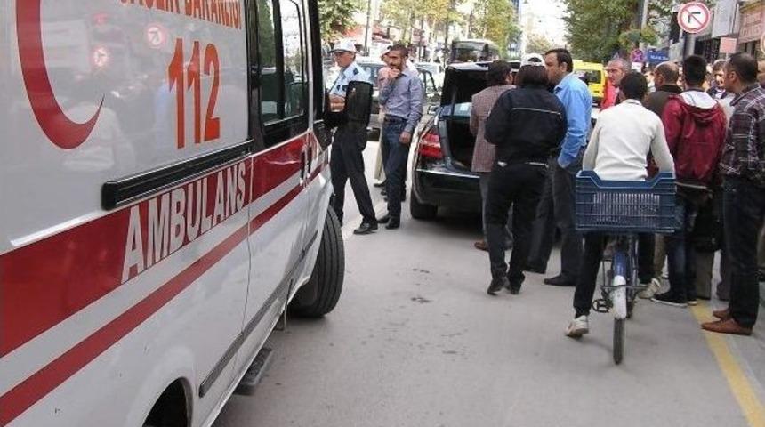 Otomobilin &Ccedil;arptığı Kız &Ouml;ğrenci Yaralandı