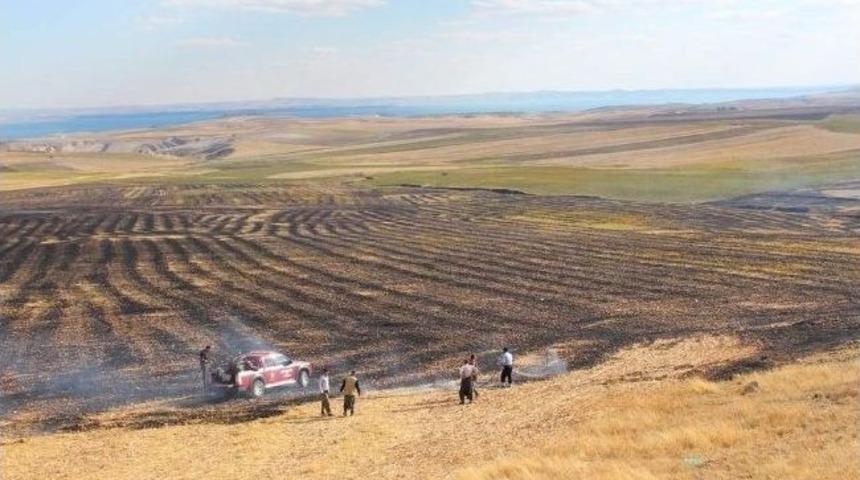 Sahabe Yakınlarında &Ccedil;ıkan Yangın Korkuttu