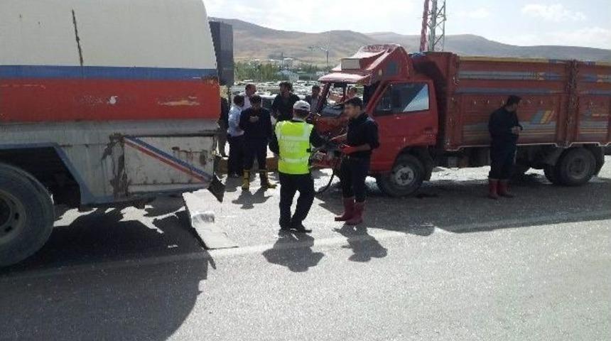 Van&rsquo;da 3 Ayrı Trafik Kazası; 5 Yaralı