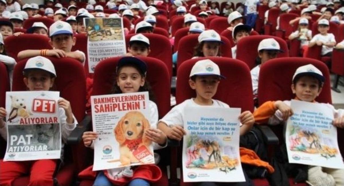 Minik Y&uuml;reklere Hayvan Sevgisi Aşılandı