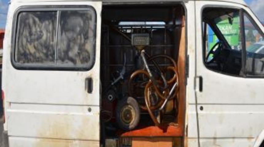 Polis 855 Litre Ka&ccedil;ak Akaryakıt Ele Ge&ccedil;irdi