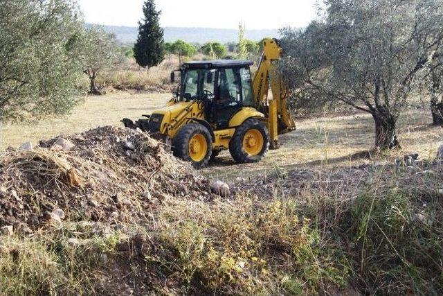 Ayvalıkta Dere Islahı Sırasında El Bombaları Bulundu