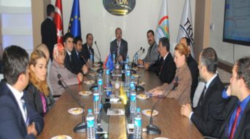 'Demokrasi Geliştik&ccedil;e, Sivil Y&ouml;netimlerin Rol&uuml; Arttık&ccedil;a Sosyal Refah Gelişir'