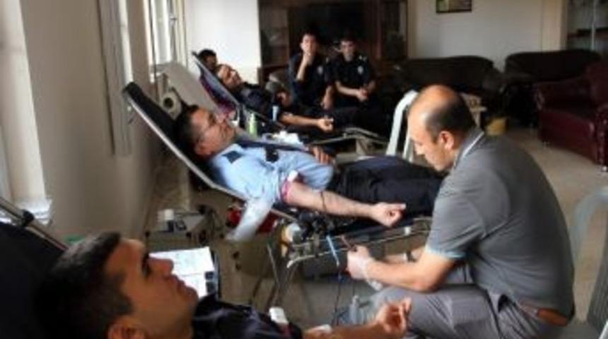 Polis Meslek Y&uuml;ksek Okulundan Kan Bağışı