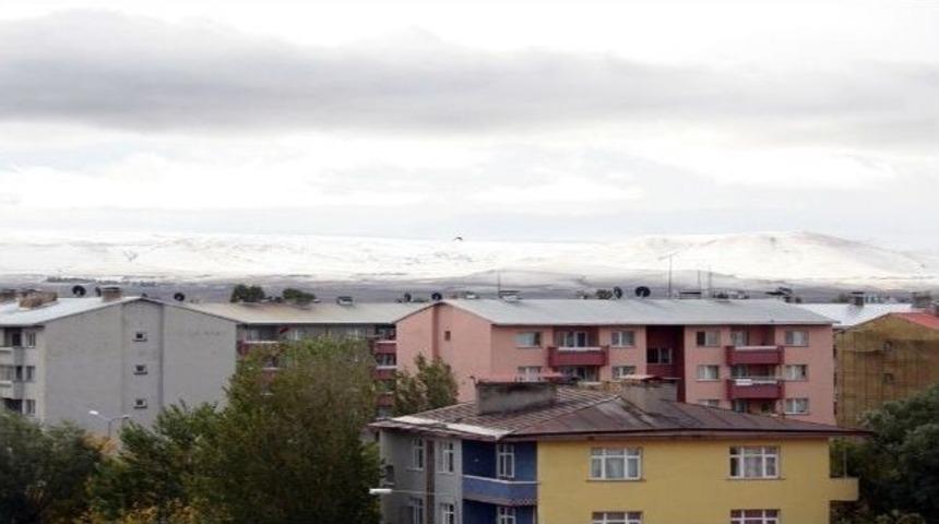 Kars&rsquo;ta Kar Yağışı