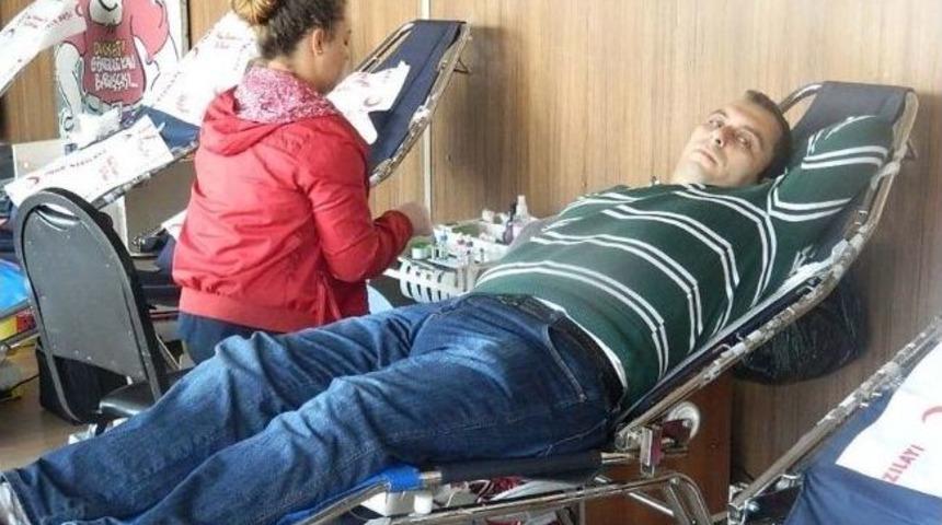 &Ccedil;an&rsquo;da Kızılaya 143 &Uuml;nite Kan Bağışı