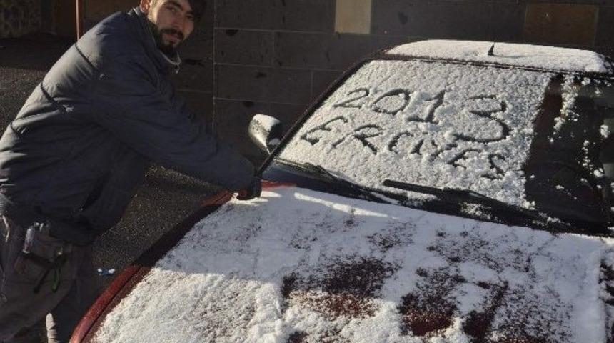 Erciyes Kayak Merkezi&rsquo;ne Kar Yağdı