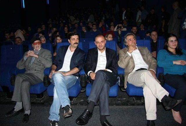 "&ouml;yle Sevdim Ki Seni" Filminin Galası Bursa&rsquo;da Yapıldı 2