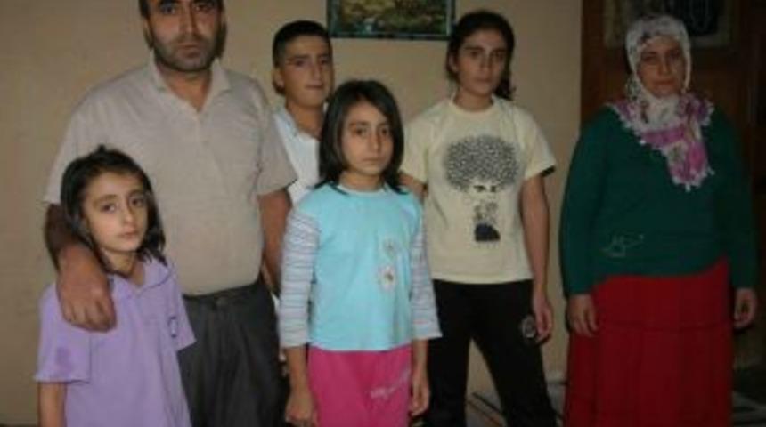 11 Yaşındaki Leyla, Babasına Iş Istedi, 'Psikolojim Bozuldu' Deyip Ağladı