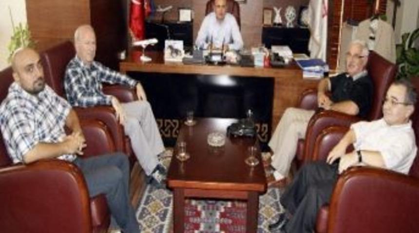 Aydınlı Eczacılardan Ayto&rsquo;ya Ziyaret