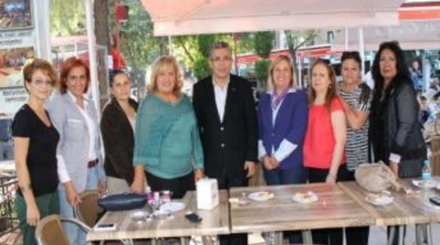 Topuklu Efelerden G&uuml;m&uuml;ş&rsquo;e Tam Destek