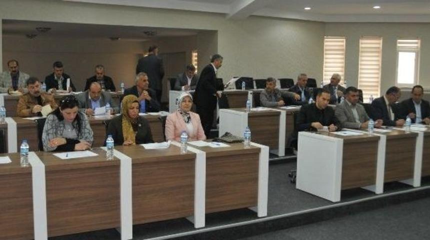 Niğde Valiliği Yıkılacak