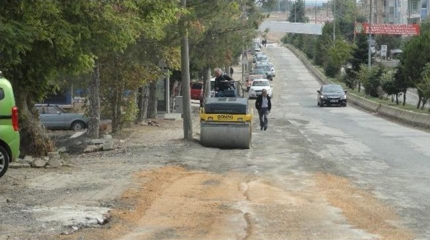 Yol Yapım &Ccedil;alışmaları Devam Ediyor