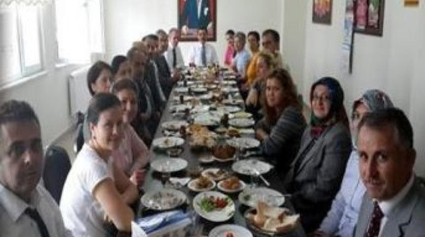 Başkan &Ouml;zkan Okul Aile Birliği &Uuml;yeleriyle Bir Araya Geldi