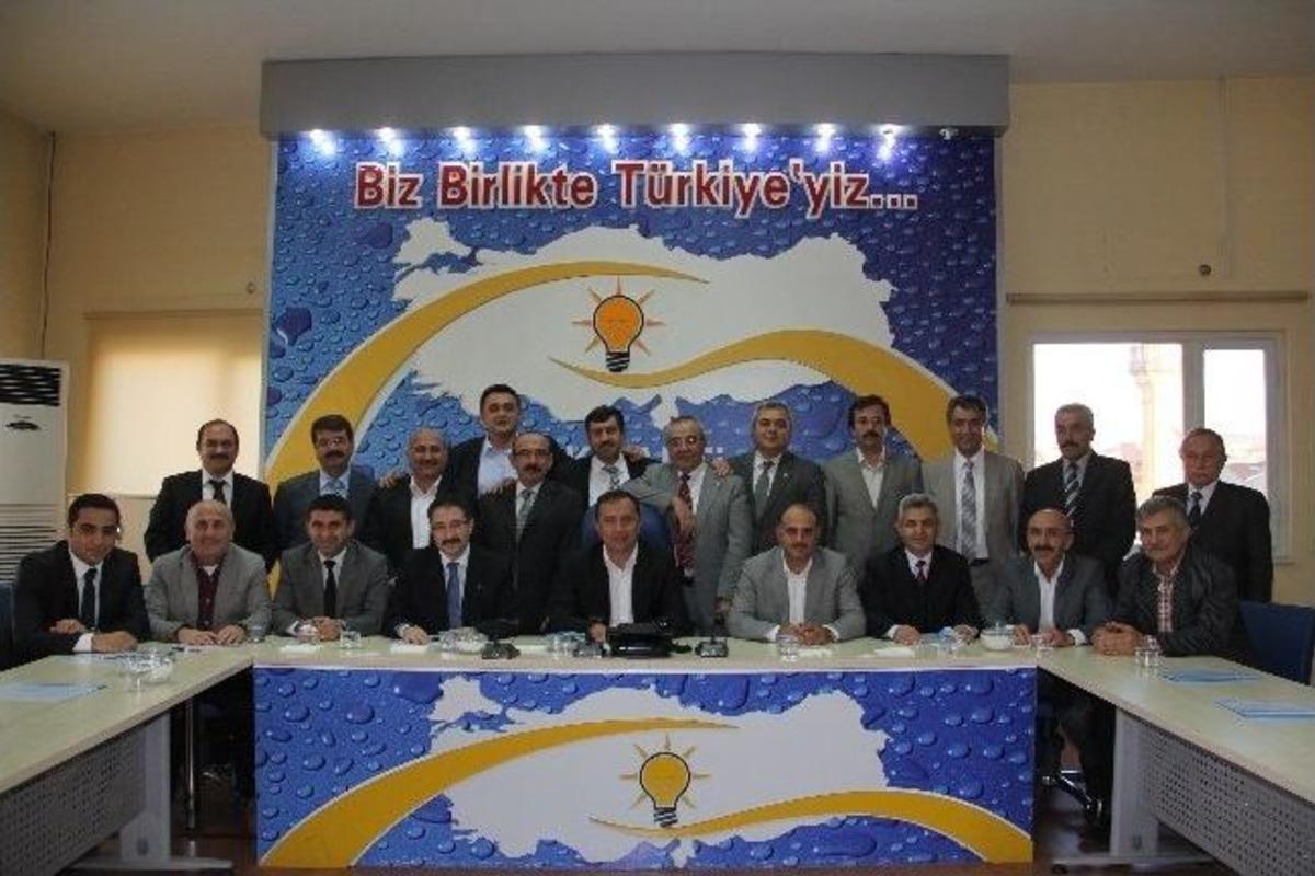 Ak Parti Yerel Se&ccedil;imde İzlenecek Yol Haritasını Hazırlıyor