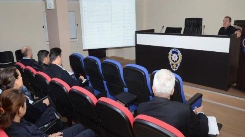 Polislere &ldquo;kurumsal E-posta Hesaplarının Kullanımı&rdquo; Eğitimi Verildi