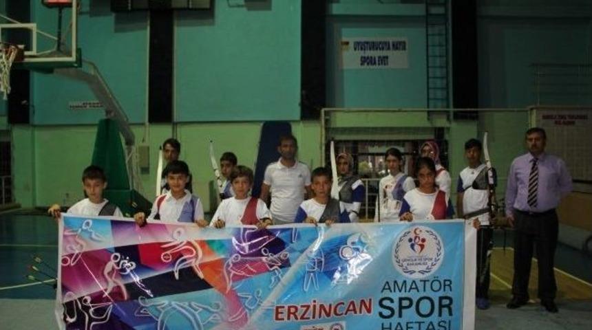 Ok&ccedil;ular Kıyasıya Yarıştı